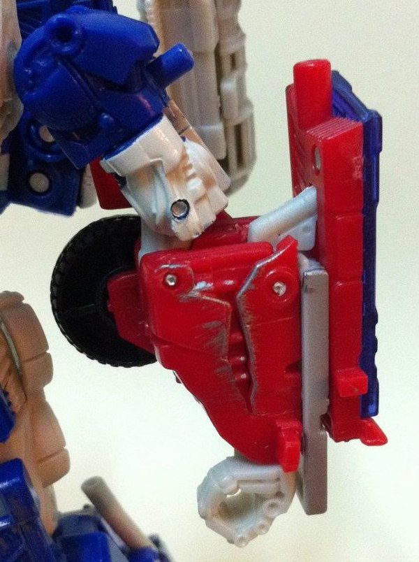 Transformers Dark Of The Moon Voyager Translucent Optimus Prime  (9 of 19)